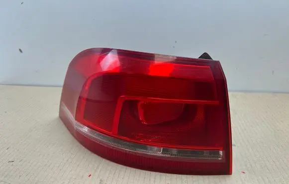 Volkswagen PASSAT B7 Rear/tail lights 3AF945095C