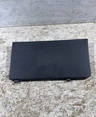 Trunk/boot side trim panel