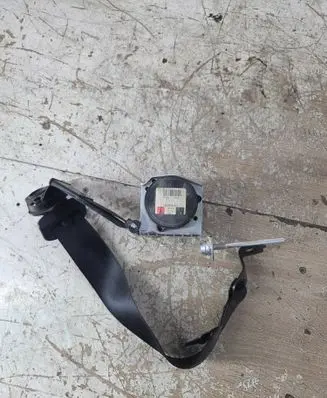 Opel Astra H Front seatbelt 560834901 051202