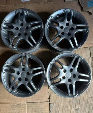 Toyota Carina T210 R15 alloy rim 