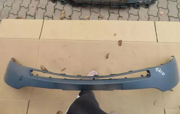 Front bumper lip