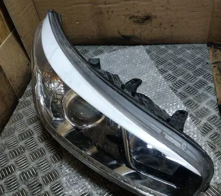 KIA Ceed Headlight/headlamp 92102A2XXX