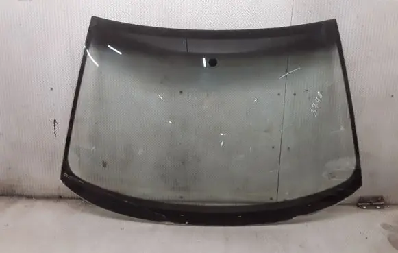 Audi A4 S4 B5 8D Front windscreen/windshield window 
