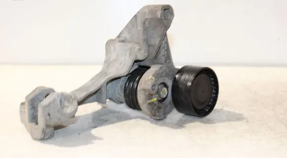 Dacia Sandero II Generator/alternator bracket 117104394R
