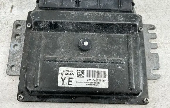 Nissan Micra C+C Engine control unit/module MEC32020