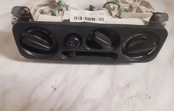 Mitsubishi Pajero Sport I Climate control unit MR360556