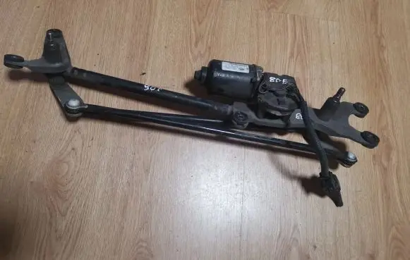 KIA Sorento Front wiper linkage and motor 981003E000 035247410
