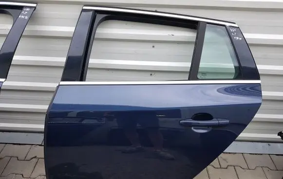 Volvo V60 Rear door 