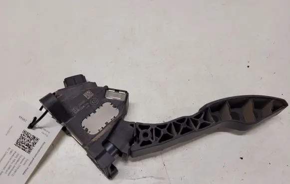 Toyota Avensis T270 Accelerator throttle pedal 7811002020 09187A 50957208779