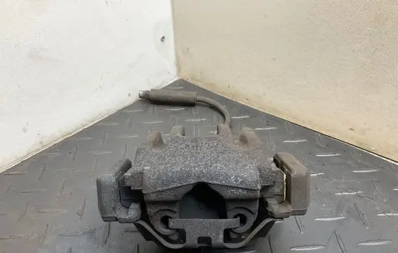 Rear brake caliper