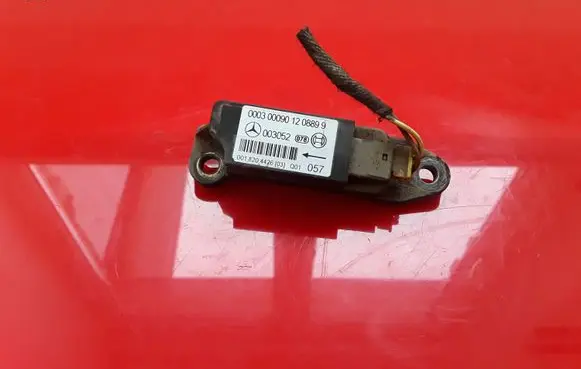 Mercedes-Benz C W203 Airbag deployment crash/impact sensor 000300090 003052 0018204426