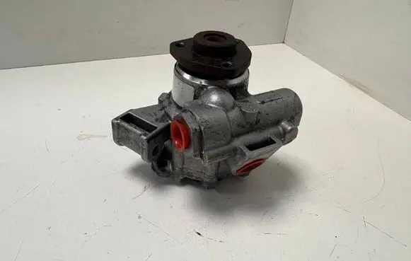 Mercedes-Benz Sprinter W906 Power steering pump A0034667201 0034667201