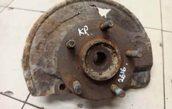 Mitsubishi Outlander Front wheel hub spindle knuckle