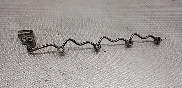 Toyota Avensis T270 Fuel return line/hose 
