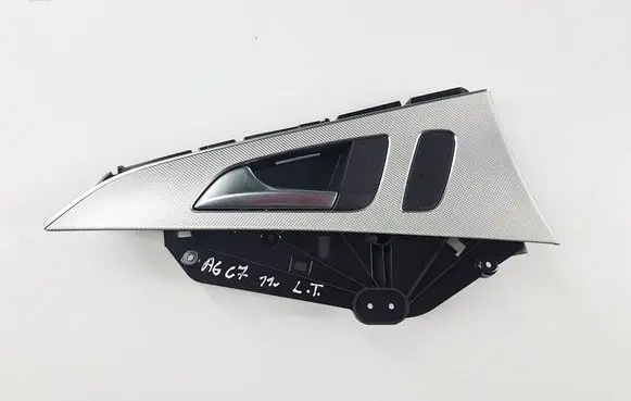 Rear door interior handle