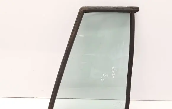 Mercedes-Benz W123 Rear vent window glass 43R001010 DOT25 M210
