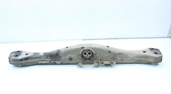 Volkswagen Touareg I Front subframe