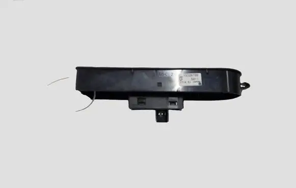 Opel Zafira B Electric window control switch 13228709