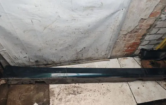 BMW 3 E90 E91 Sill
