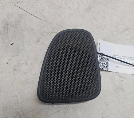 Volvo S70 V70 V70 XC Side speaker trim/cover 09150759
