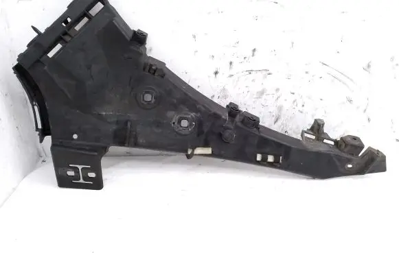 Audi Q7 4L Front bumper mounting bracket 4L0807284