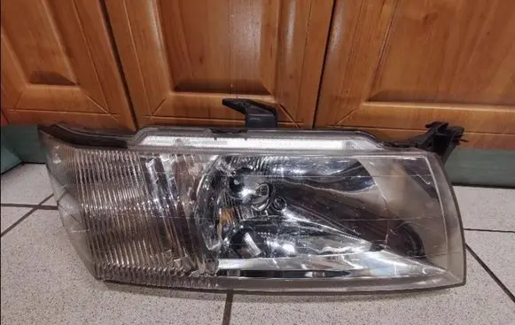 Mitsubishi Space Wagon Headlight/headlamp