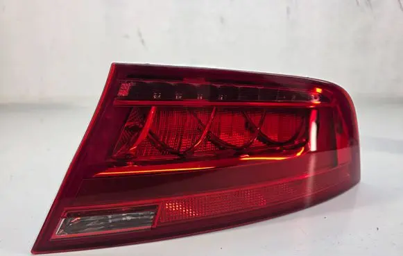 Rear/tail lights