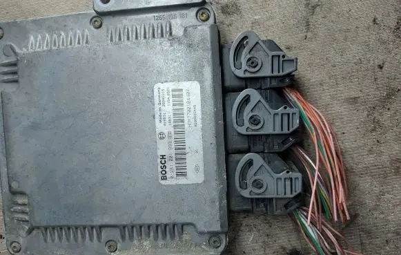 Renault Espace - Grand espace IV Engine control unit/module 8200095448 0281001999 7700104407