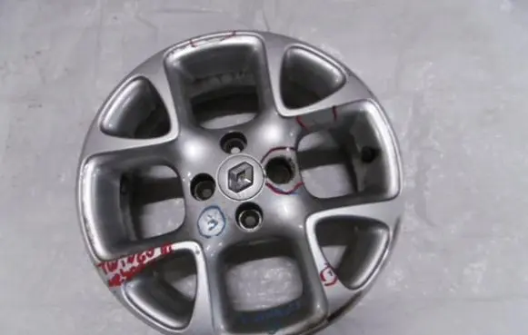Renault Twingo III R15 alloy rim 
