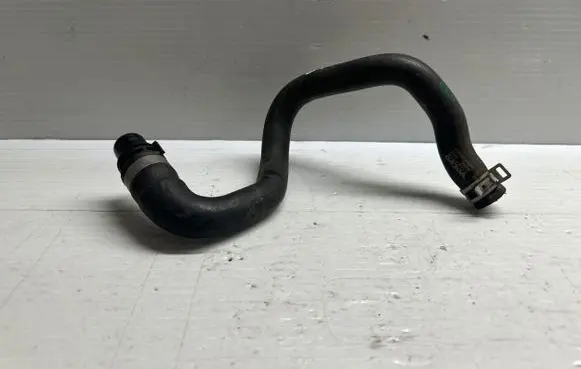Volvo XC90 Engine coolant pipe/hose 31657715