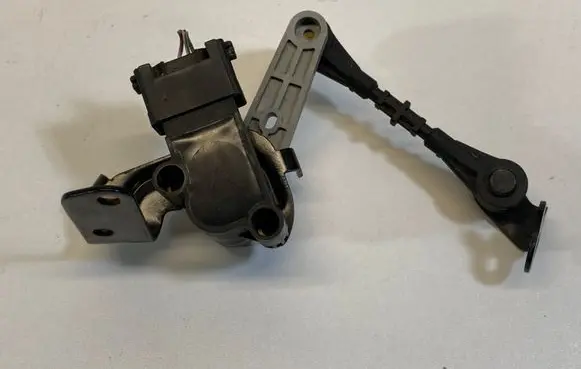 Jaguar F-Pace Headlight/headlamp level sensor HK833C280DA