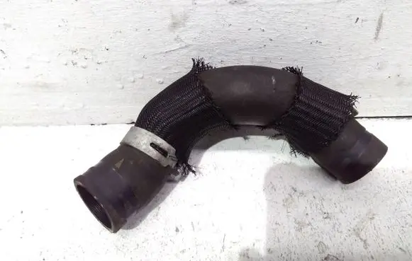 Nissan Qashqai Engine coolant pipe/hose