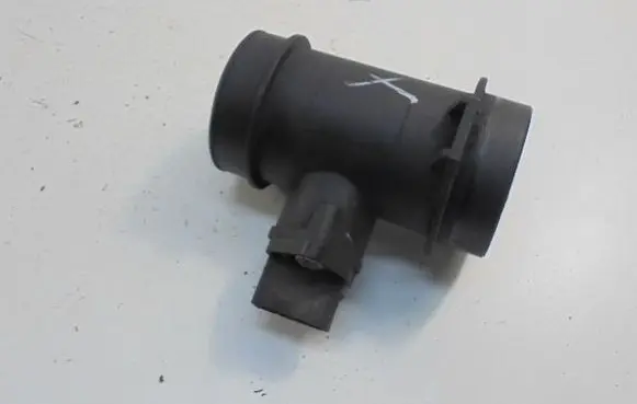 Mercedes-Benz Vito Viano W638 Mass air flow meter AMM19622