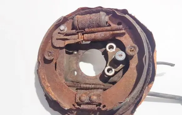 Mitsubishi Carisma Handbrake/parking brake pads 