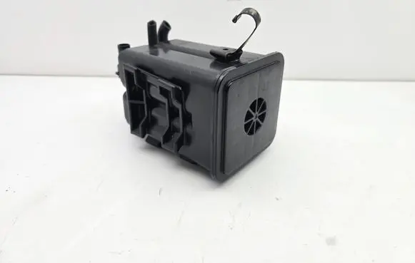 Mitsubishi Outlander Active carbon filter fuel vapour canister PA66 4J29