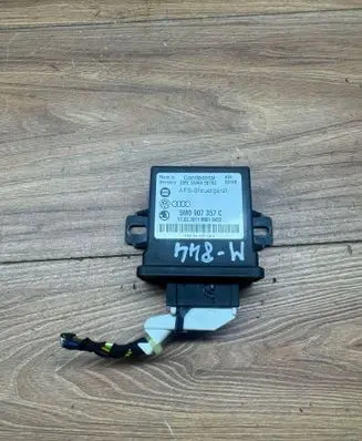 Volkswagen Golf VI Light module LCM 5M0907357C 17022011