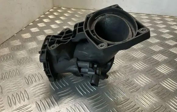 Mercedes-Benz C W204 Air intake duct part A6510900028 A0071530020
