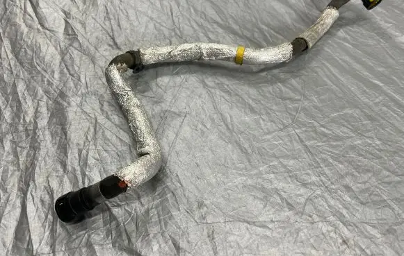 Volvo S60 Engine coolant pipe/hose 32252375