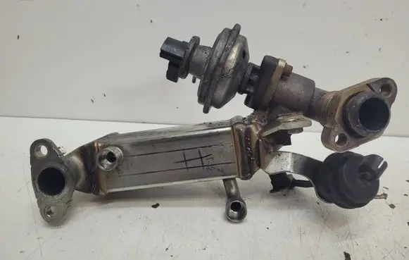 BMW X3 E83 EGR valve cooler 7805717 N911900466510
