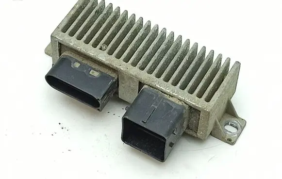 Renault Trafic III (X82) Glow plug pre-heat relay 271206395R