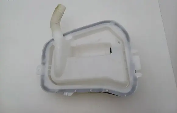 BMW 3 E46 Windshield washer fluid reservoir/tank 8374557
