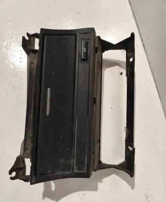 BMW 3 E46 Car ashtray 307090100 307110100 8205377
