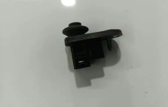Mitsubishi Colt Front door sensor 