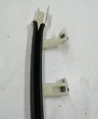 Opel Corsa F Front door windshield rail 9823208180