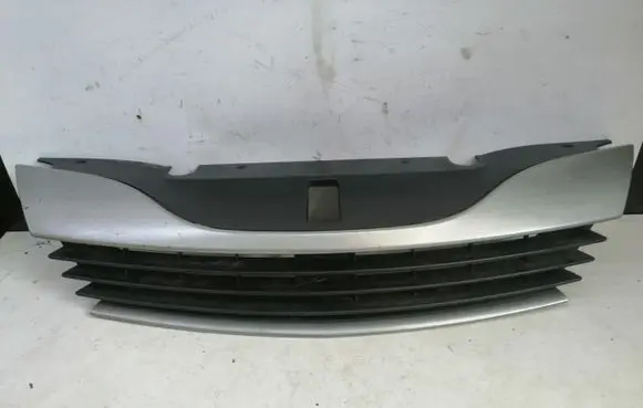 Renault Laguna II Front bumper upper radiator grill 8200012581