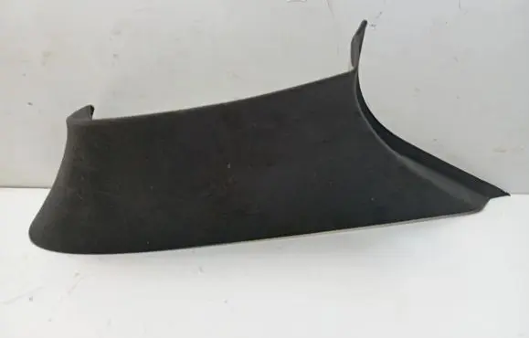 Maserati Levante (B) pillar trim (top) 670040370