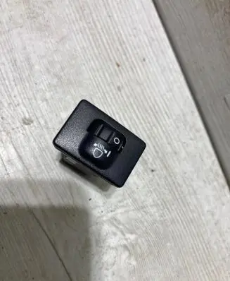 Toyota Yaris Headlight level height control switch 8415202080 0438