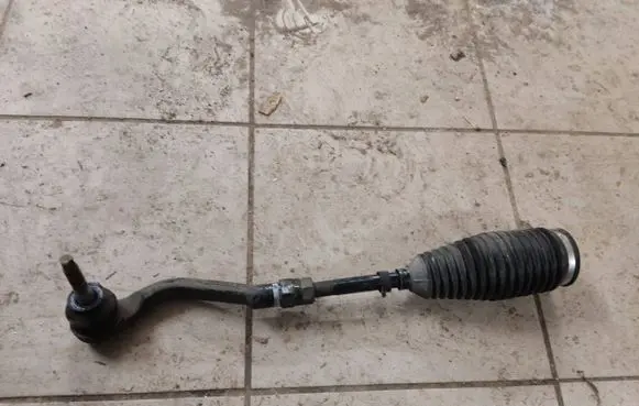 Hyundai Santa Fe Steering tie rod 