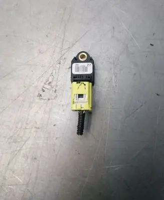 Toyota Auris 150 Airbag deployment crash/impact sensor 8983102060