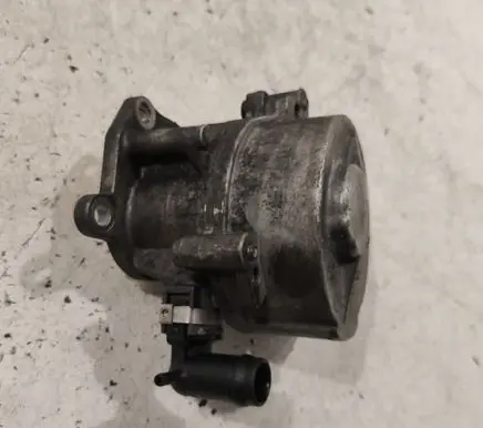 Renault Laguna II Vacuum pump 72055B